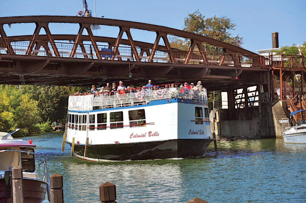 Erie Canal Cruise Boat